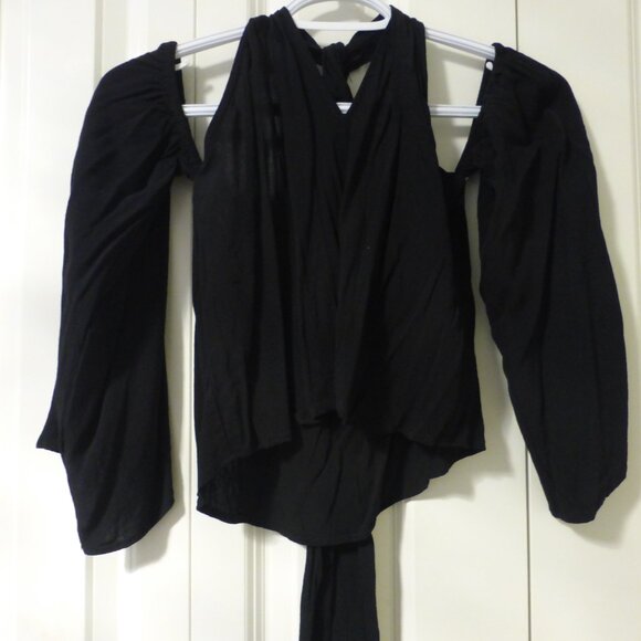 FOREVER 21 black cold shoulder crop top - Picture 2 of 6